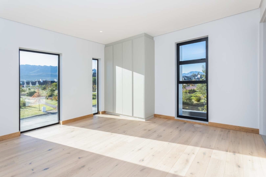 5 Bedroom Property for Sale in Val De Vie Estate Western Cape
